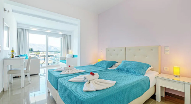 Четырёхместный номер Comfort с балконом Palapart Gikas Gouvia