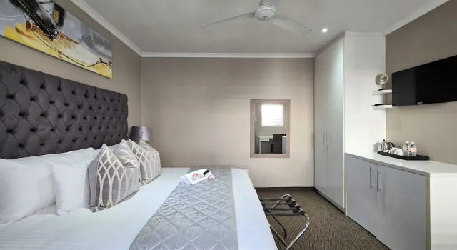 Sunset Events and Accommodation-Gqeberha, Buchen Sie Pension Port Elizabeth Central 