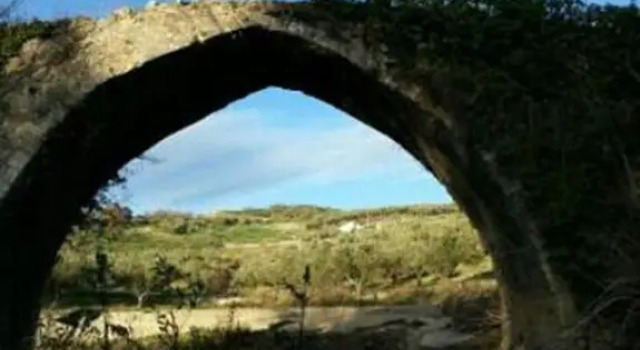Borgo Medievale Squillace, Varaa Hotelli Squillace Calabria