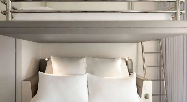Трёхместный номер Premium YOTEL Boston