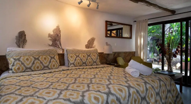 Бунгало с видом на сад Hotel Amar Inn