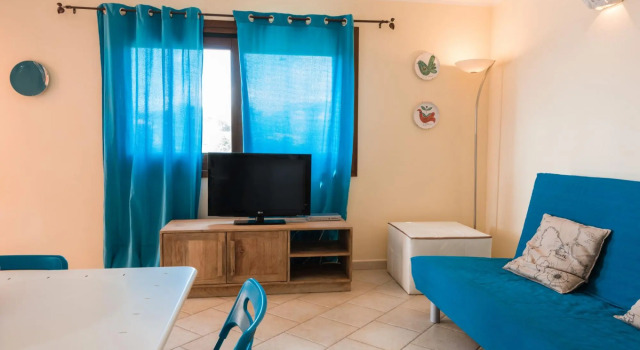 The apartment has 2 bedrooms , 2 bathrooms, lounge with sofa bed, equipped kitchen with also dishwas-PERLACEA 33