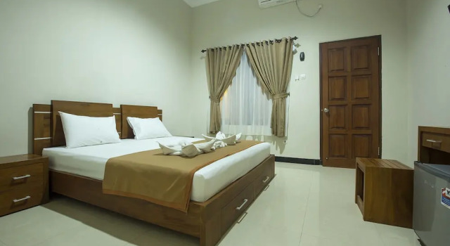 Ladiva Shore Hotel