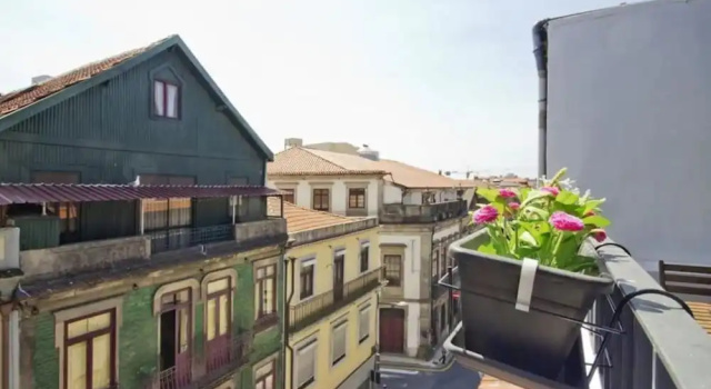 Студия Superior с балконом и с видом на город MyStay Porto Bolhão