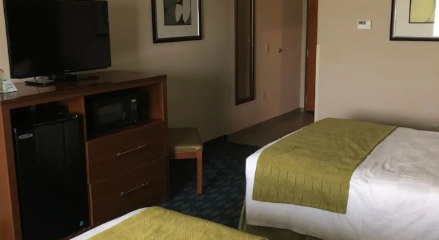 Четырёхместный семейный номер Standard Countryview Inn & Suites