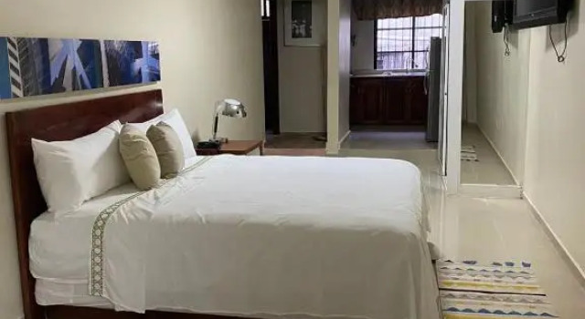 Полулюкс Deluxe Hotel Libertad at historic main street