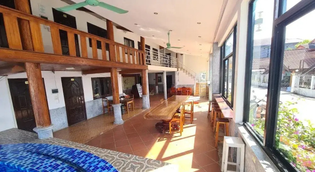 Lacasa Vang Vieng Hotel, Buchen Sie Hotel Hotels in Provinz Vientiane mit Pool, Schwimmbad