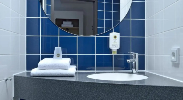 Трёхместный номер Standard B&B Hotel Hamburg City-Ost