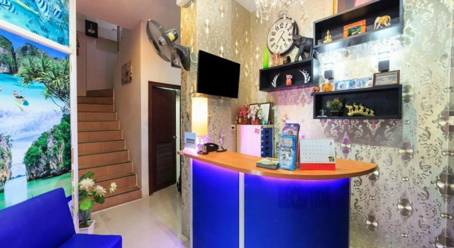 7 Sky Residency