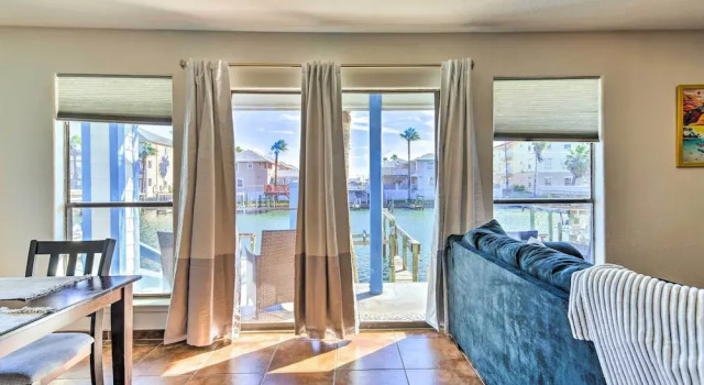 Апартаменты Padre Island Retreat on Canal - 2 Mi to Beach!