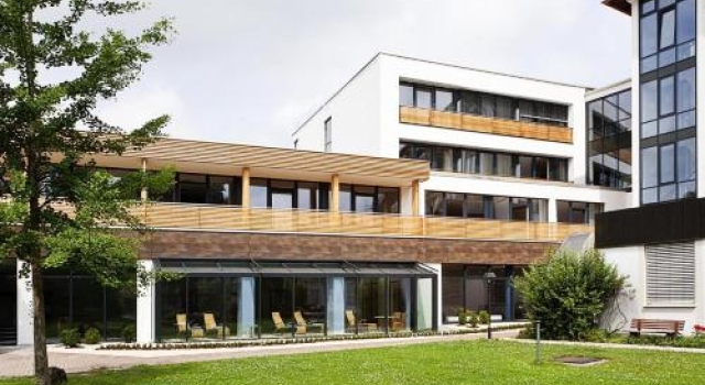 Sebastianeum Kneipp- & Gesundheitsresort, Rezerwuj Hotel Hotele w Apfeltrang z basenem, Basen