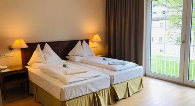 Двухместный номер Standard с балконом Schloss Kurhotel Strobl