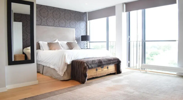 Spacious 2 Bedroom Penthouse in Islington
