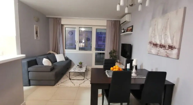 Jozo - With Terrace - A1, Book Hotel Hoteller i Split Region med parkering, Parkering