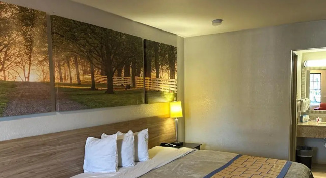 Номер Standard Days Inn Alexandria by Wyndham