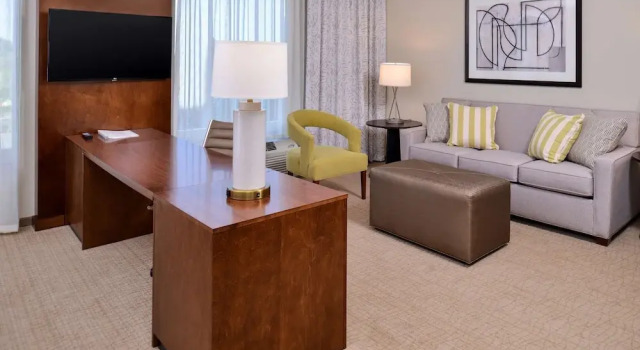 Двухместная студия люкс Hampton Inn & Suites Orlando/Downtown South - Medical Center