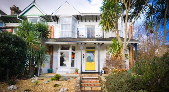 Avron House