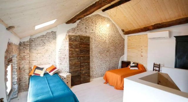 Апартаменты Cozy apartment next to Rho Fiera Milano with private Parking