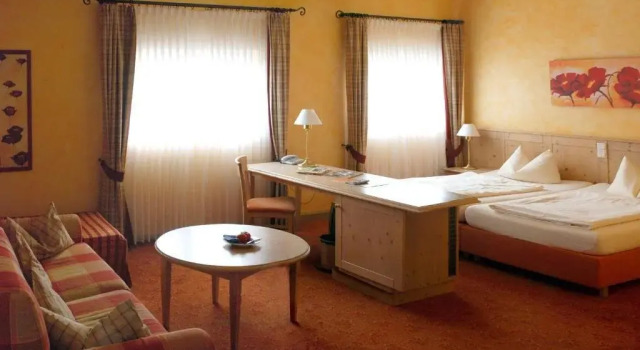 GROSCH Brauhotel & Gasthof, Buchen Sie Hotel Rödental Coburg