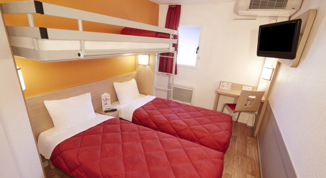 Premiere Classe Roissy CDG - Paris Nord 2 - Parc des Expositions, Varaa Hotelli Hotellit Val d'Oise pysäköinnillä, Pysäköinti