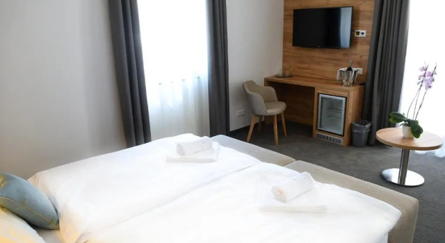 Двухместный номер Superior с балконом Hotel Diana