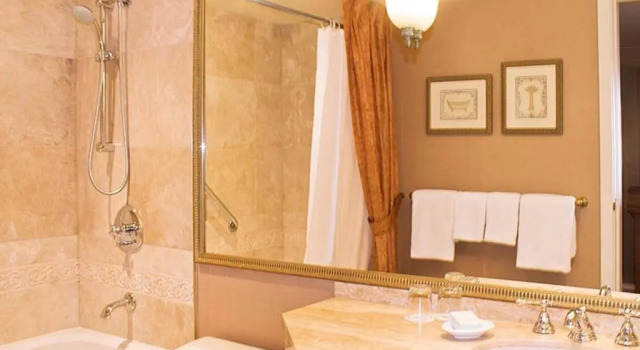 Run of House Wedgewood Hotel & Spa - Relais & Chateaux