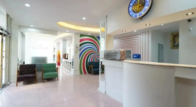 Happy Live Quest Hotel, Забронировать Отель Отели Бангкока 3 звезды, рядом с Рынок Пратунам, 3*