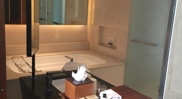 Номер Deluxe с видом на внутренний двор Taj Surajkund Resort & Spa, Delhi NCR