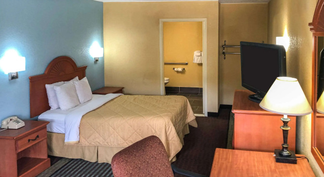 Двухместный номер Standard Rodeway Inn Joint Base Andrews Area