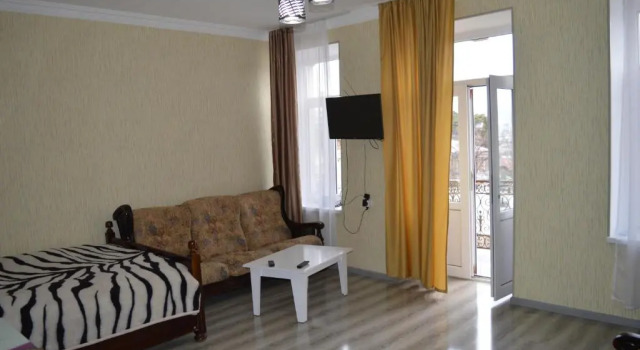 L&V House With Balcony, Забронировать Отель Тбилиси Регион Тбилиси, рядом с Концертный зал Тбилиси