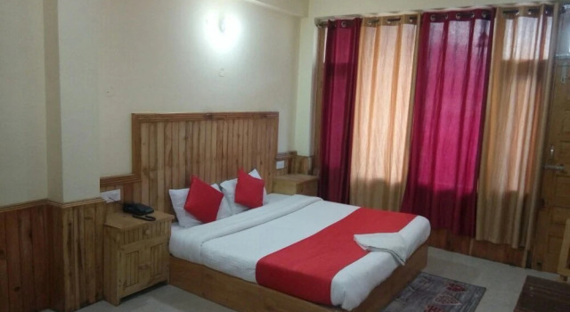 White Orchid Hotel, Забронировать Отель Отели Манали с парковкой, Парковка