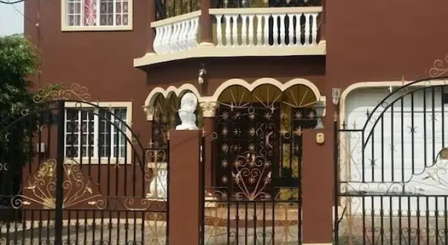 Diamonds, Rezervovat Hotel May Pen Clarendon