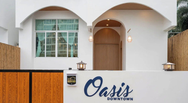 Downtown Oasis Pool Villa