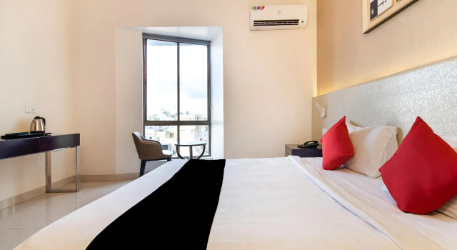 Люкс Standard Capital O 37016 Hotel Patiala House