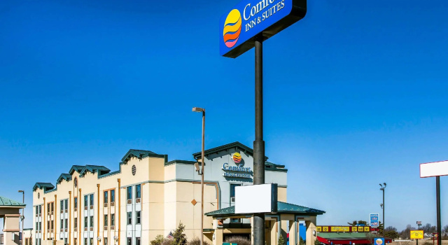 Четырёхместный номер Standard Comfort Inn & Suites Springfield I-44