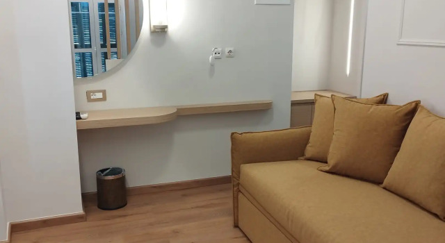 Полулюкс Aktaion City Hotel
