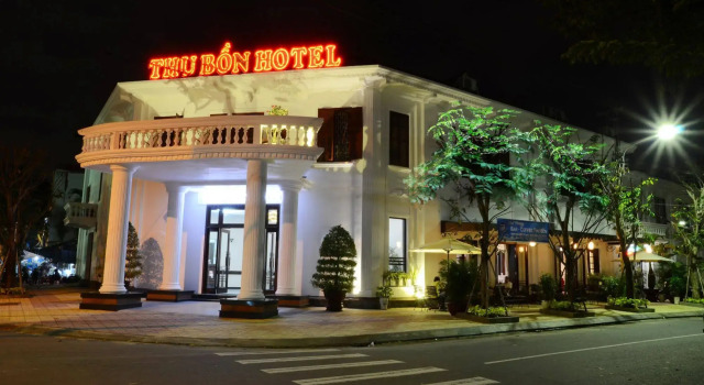 7S Hotel Thu Bon Danang, Забронировать Отель Отели Дананга муниципалитета с парковкой, Парковка