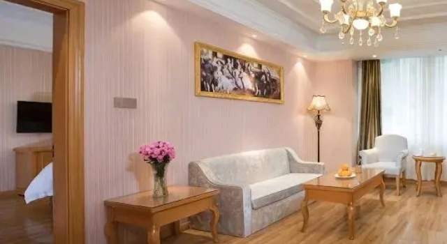 Двухместный люкс Deluxe Vienna Hotel Inner Mongolia Hohhot Railway Station Gongzhufu Metro Station