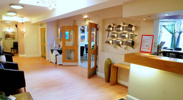 The Queensgate Hotel, Забронировать Отель Отели Питерборо с завтраком, рядом с Peterborough Magistrates Court, Завтраки