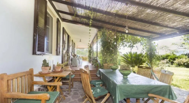 Вилла с 3 комнатами с видом на море Villa Monserrato