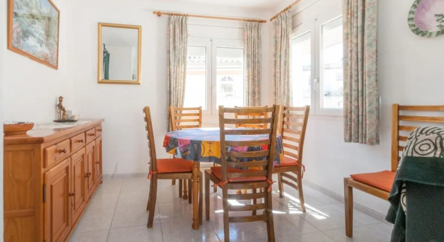 Luxury Apartment With Private Pool in L'escala Catalonia
