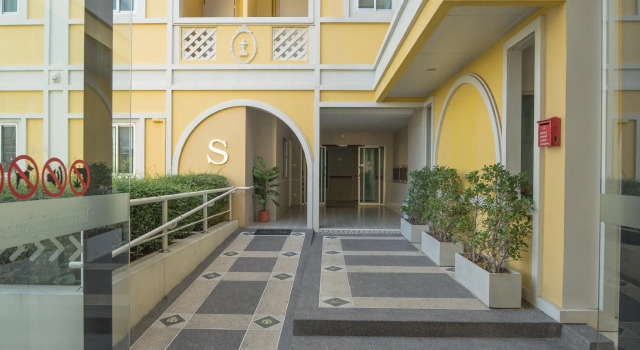 Hotel B, Varaa Hotelli Hotellit North-Eastern Thailand pysäköinnillä, Pysäköinti