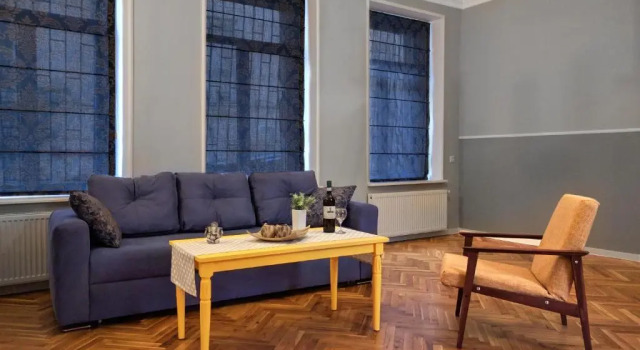 Апартаменты Sunburst Apartment