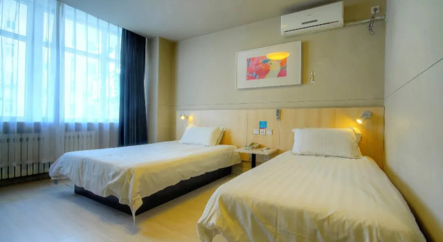Jinjiang Inn Liaoning Chaoyang Train Station, Reservar Hotel Hotéis de 3 estrelas em Liaoning, 3*