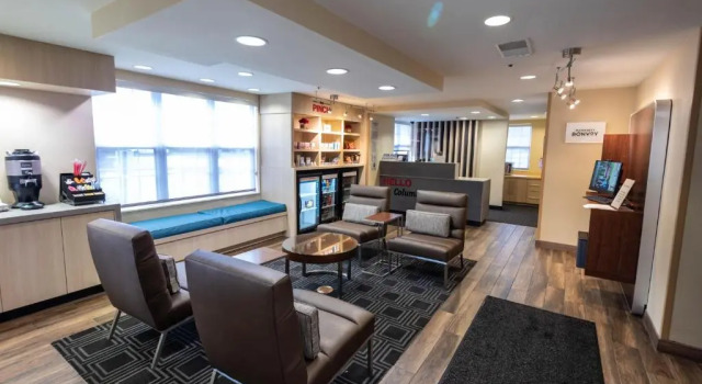 TownePlace Suites Columbus Airport Gahanna, Rezerwuj Hotel Hotele w Gahanna z basenem, Basen