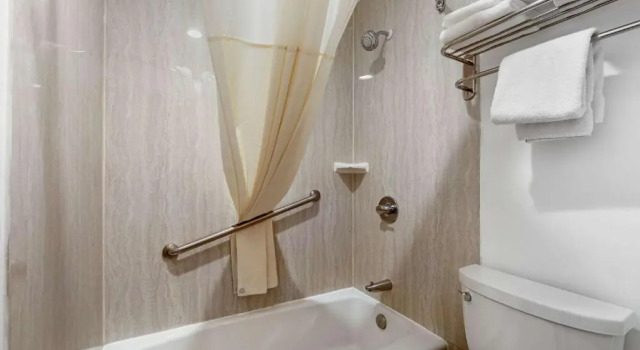Двухместный семейный номер Standard Rodeway Inn Carson - Los Angeles South