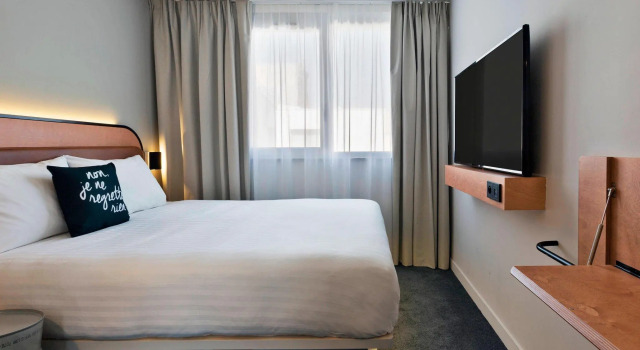 Двухместный номер Standard Moxy Paris Bastille