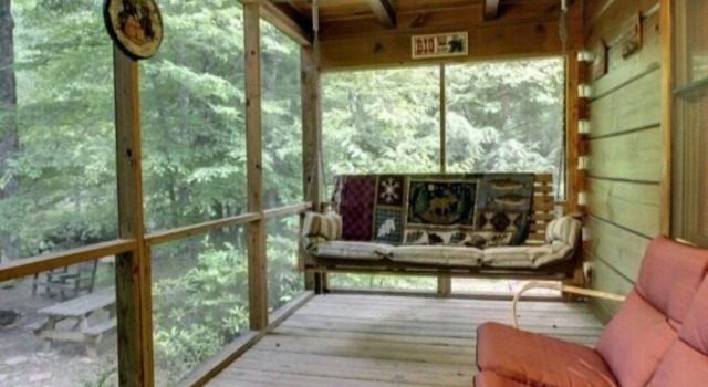 Коттедж с балконом Creekside Comfort