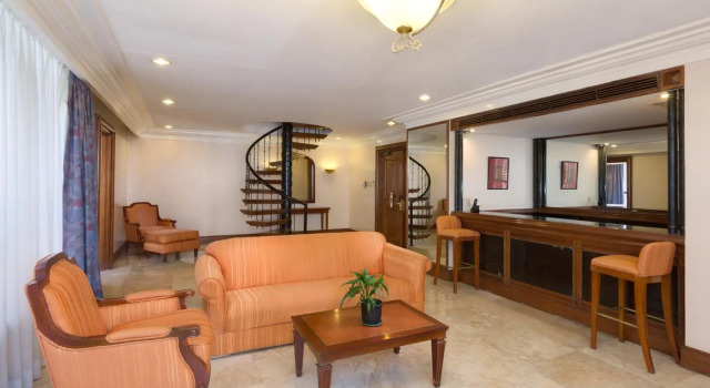 Люкс с 2 комнатами Holiday Inn & Suites Manila Galleria by IHG