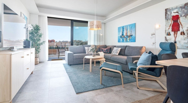 Inf26h- Comfortable and Spacious City Apartment